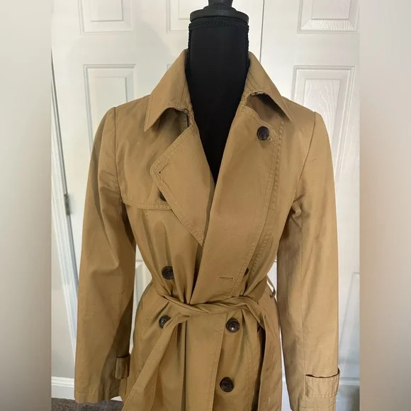 Banana Republic Factory Tan Women's Trench Coat - Picture 4 of 11